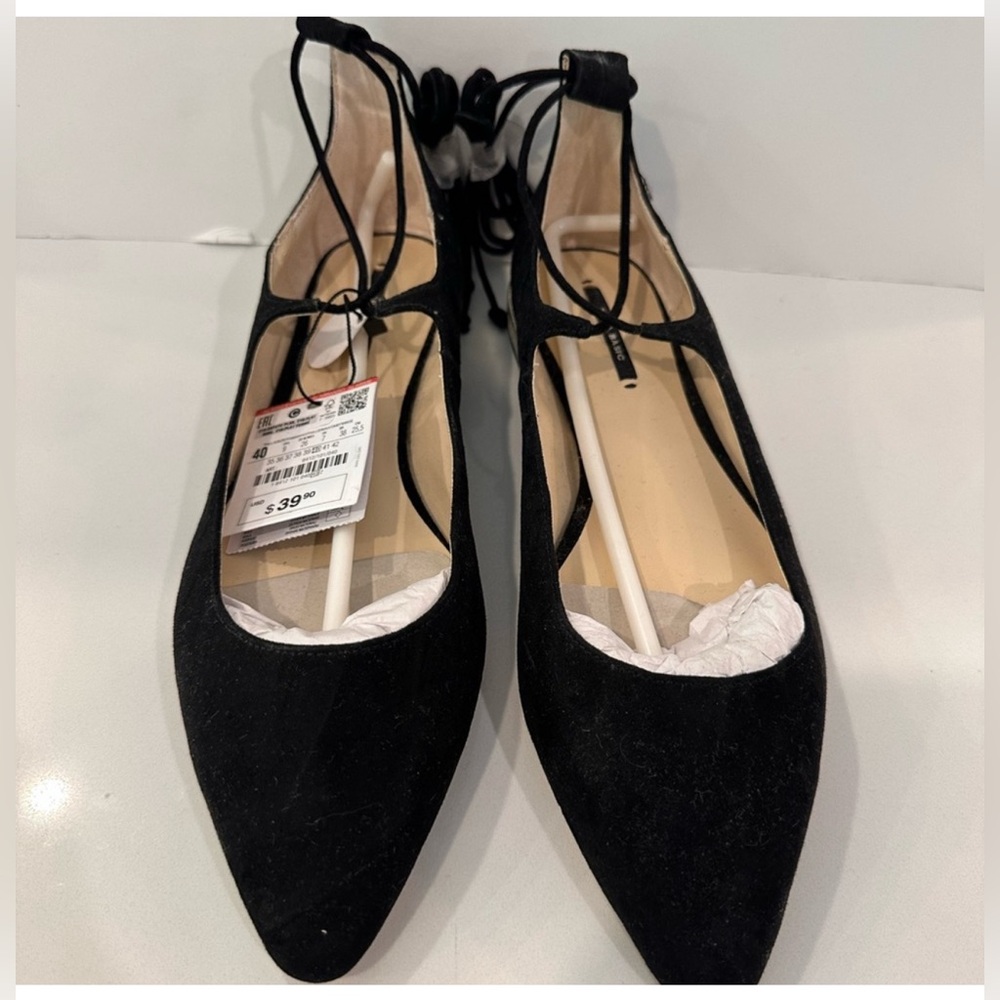 NWT ZARA Ballet Flat - Ankle Tie Pointy Faux Suede